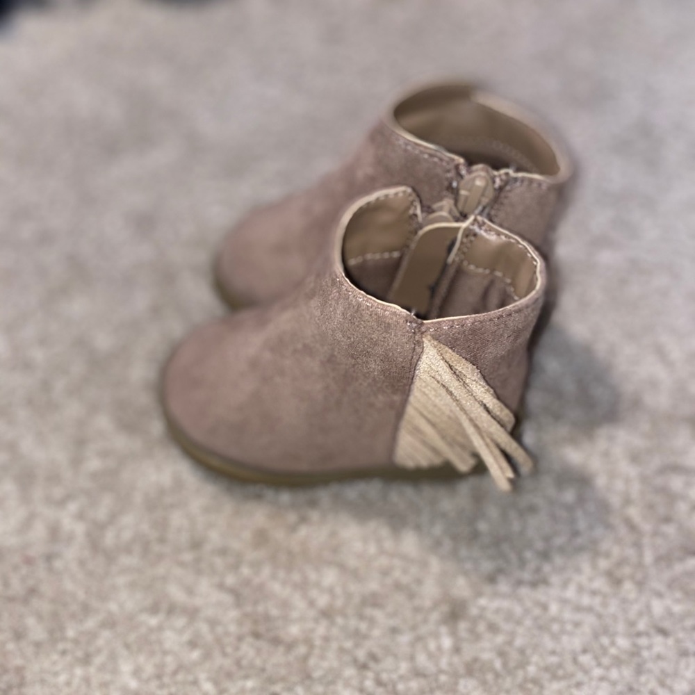 Ruffle toddler boots